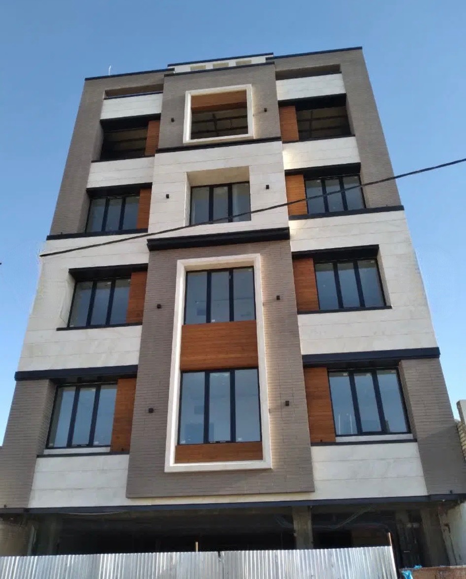 مشاهده بازار بزرگ درب و پنجره در یزد در سامانه بهبود مشاغل