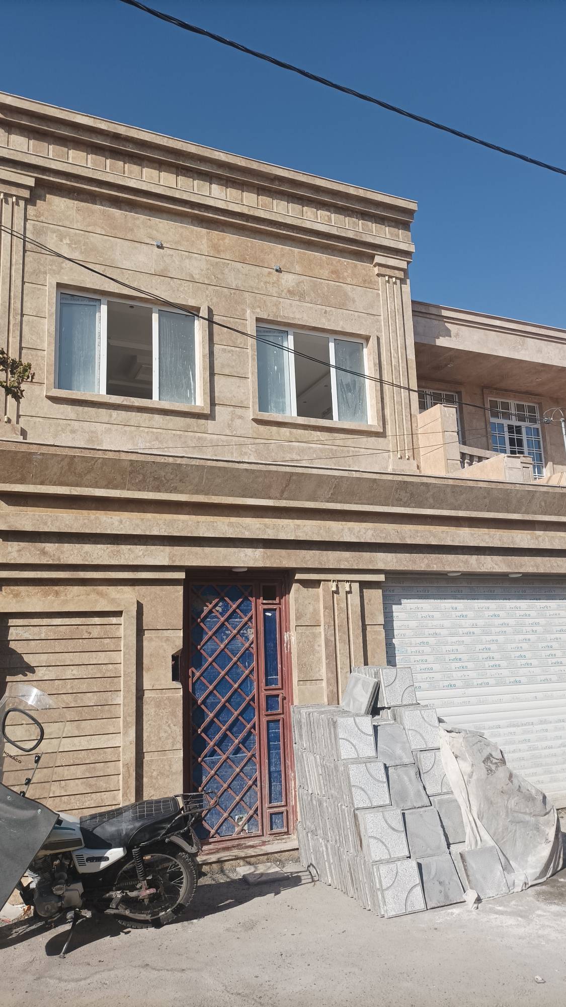 مشاهده اجرای کاشیکاری گروهی در تربت حیدریه در سامانه بهبود مشاغل