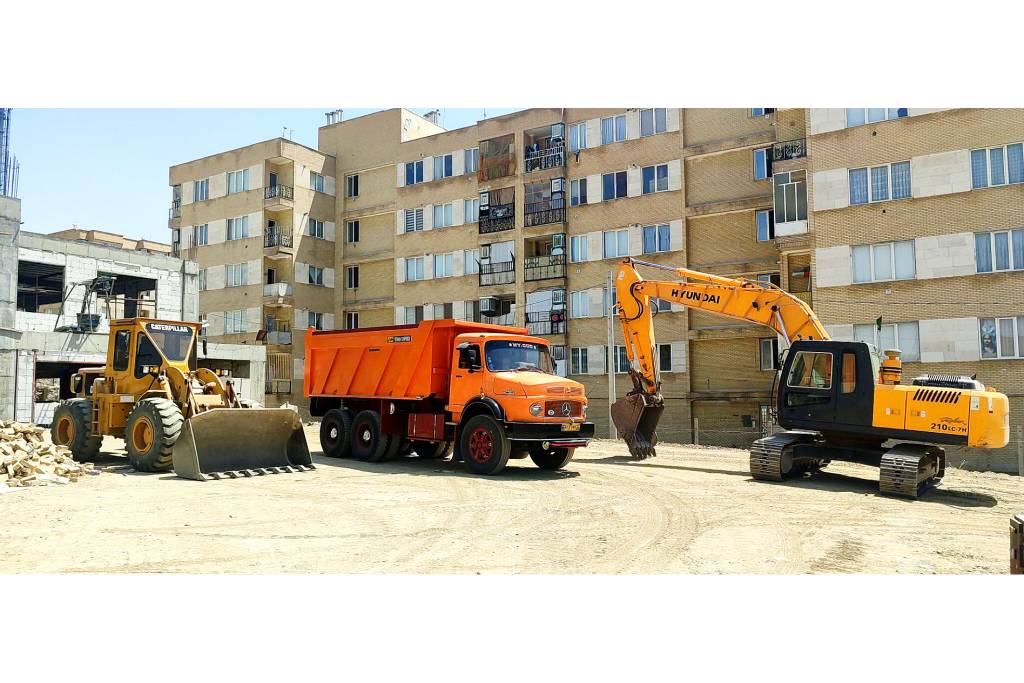 مشاهده خدمات گودبرداری و خاکریزی بیرالوند در ملایر در سامانه بهبود مشاغل